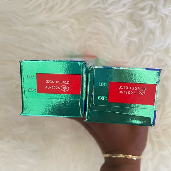 Colgate Max Fresh Toothpaste - Picture 2 of 3